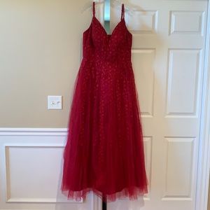 Prom dress. Never worn. Size 18